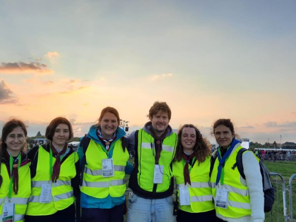 Vodkyne a skauti Európy ako dobrovoľníci pri návšteve Sv.Otca na Slovensku